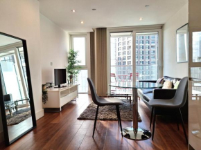Still Life Aldgate Deluxe